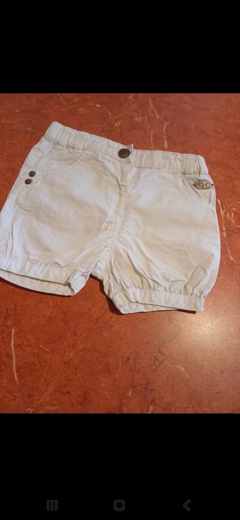 Short bébé taille 6 mois