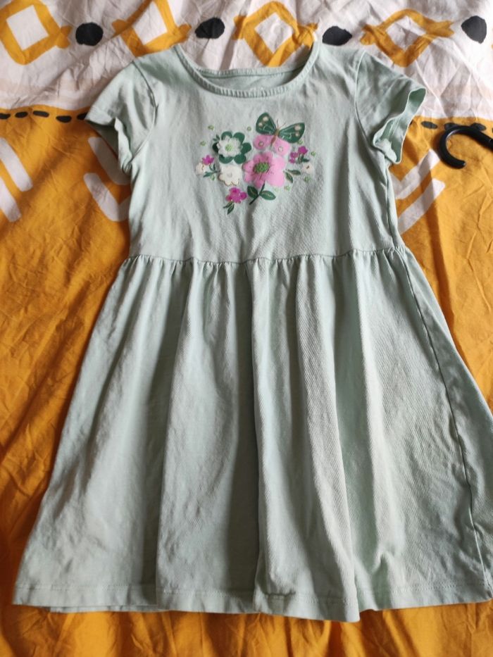 Linge fille 5 ans et 4 ans - photo numéro 3