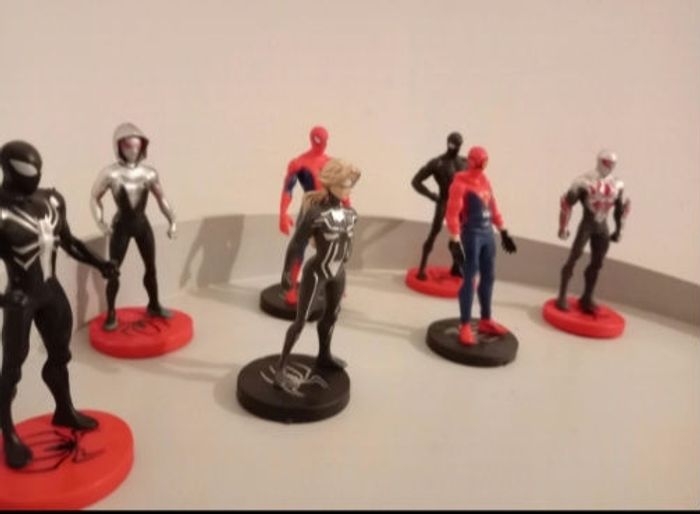Lot de 7 figurines Marvel - photo numéro 2
