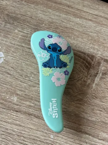 Brosse à cheveux stitch