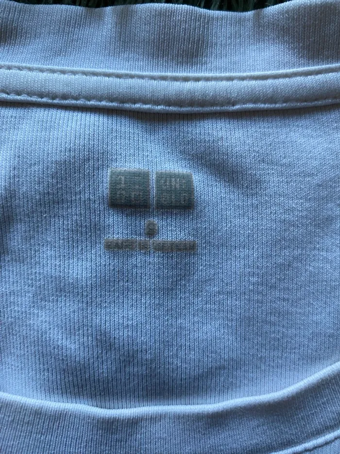 T-shirt blanc Uniqlo manches trois quarts - photo numéro 5