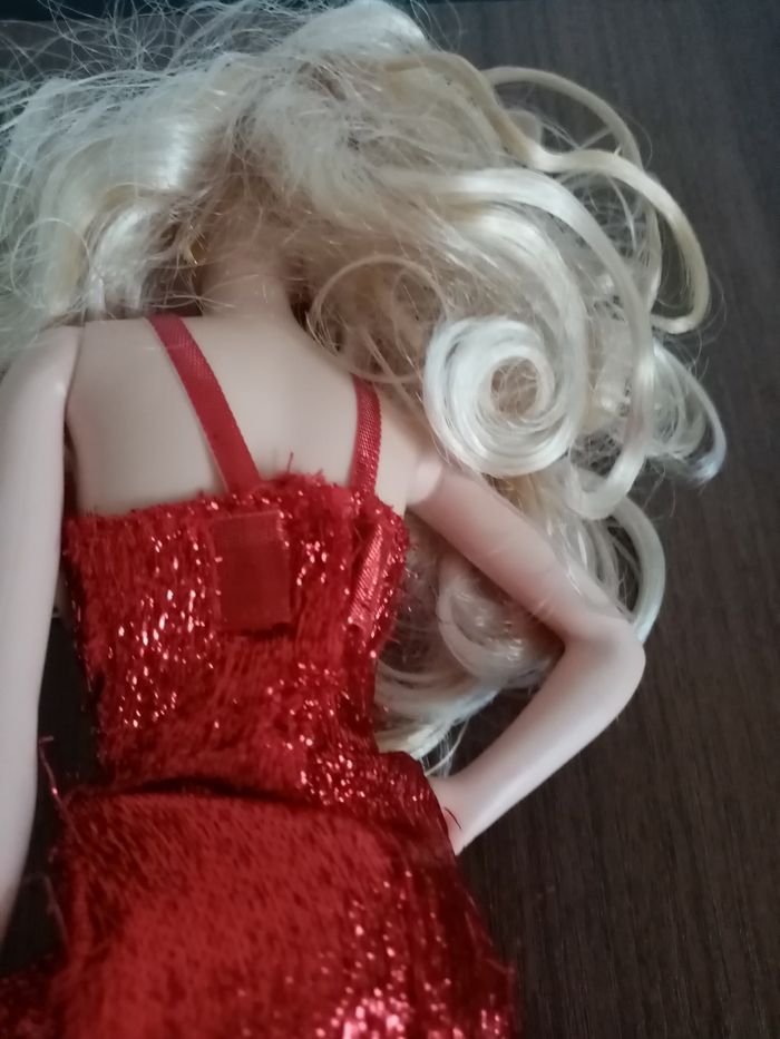 Barbie collection Noël holiday 2017 - photo numéro 7