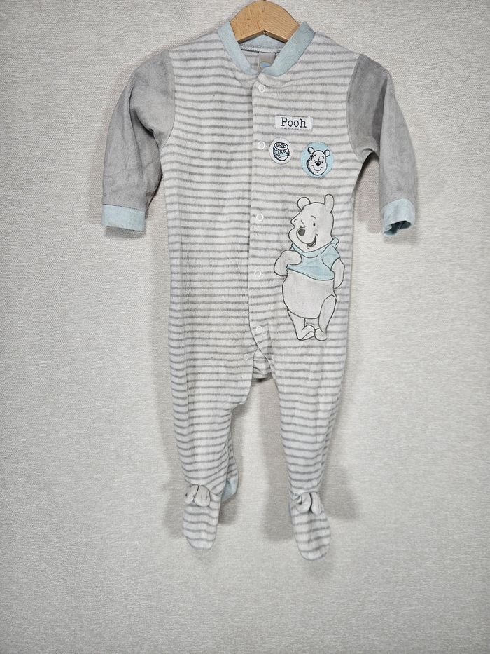 Pyjama  velours  winnie l'ourson  C&A 74cm
