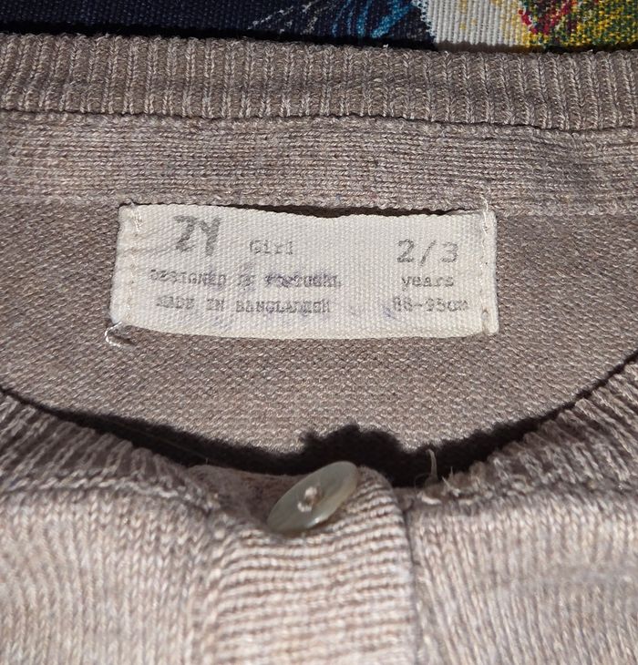 Gilet taupe/dorée 2-3 ans - photo numéro 4