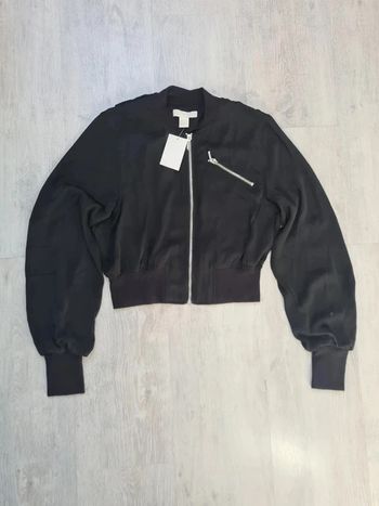 Bombers léger et court noir H&M taille 34 neuf avec étiquette