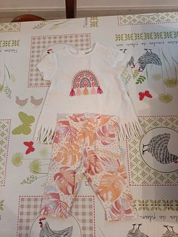 Ensemble bébé taille 6 mois