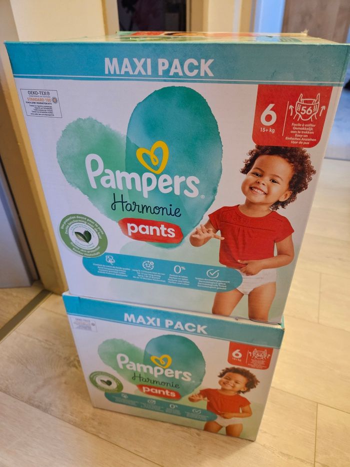 Couches pampers harmonie pants taille 6