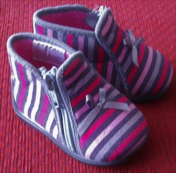 Chaussons bébé fille pointure 19 /  6-12 mois