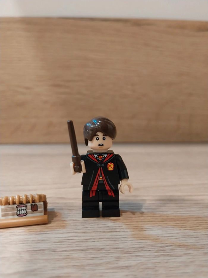 Figurine type lego Neville Harry Potter - photo numéro 2