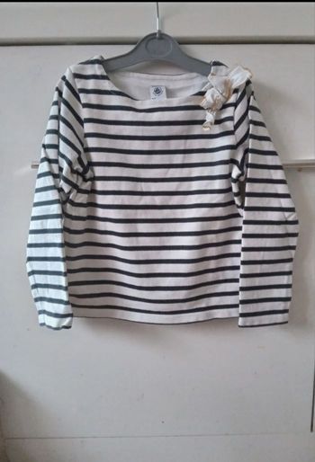 Tee-shirt manches longues fille. Petit bateau. Neuf