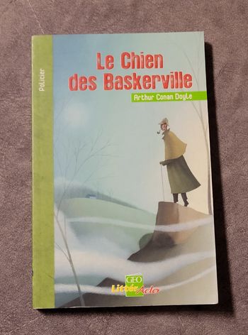 Le Chien des Baskerville Arthur Conan Doyle, Bernard Tourville (Traduction)
