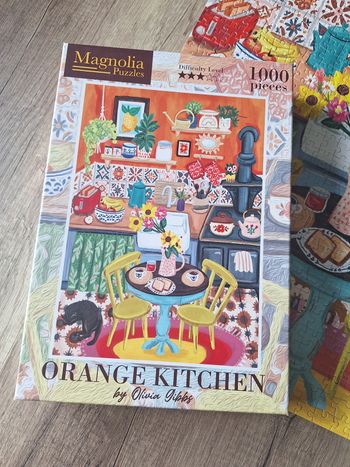 Orange kitchen. Puzzle 1000 pièces. Magnolia