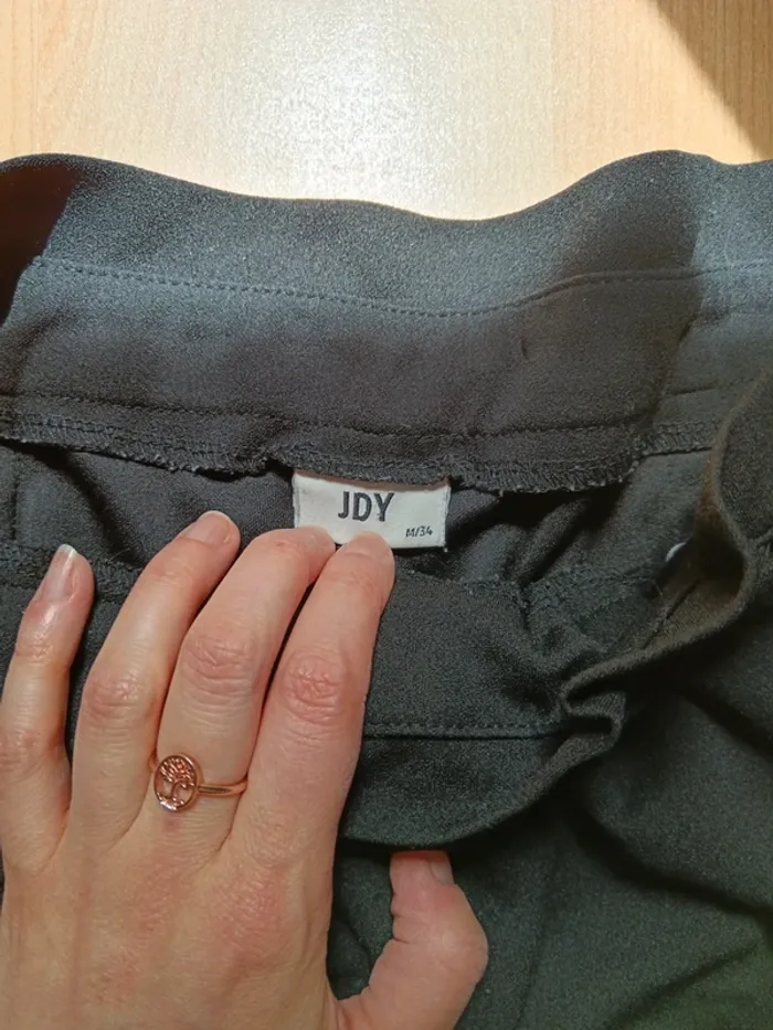 Pantalon style tailleur - photo numéro 4