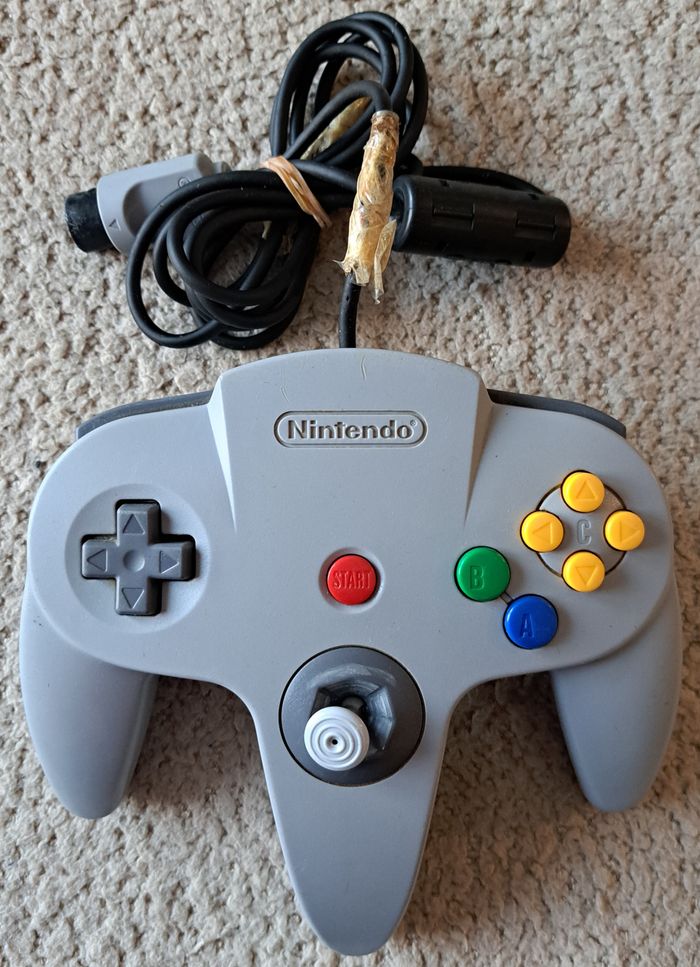 🎮 Lot de 2 manettes Nintendo 64 N64 - non testées - photo numéro 2