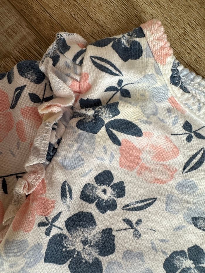 - Ensemble Tex - 3 mois - Très bon état, tache sur le haut - photo numéro 3