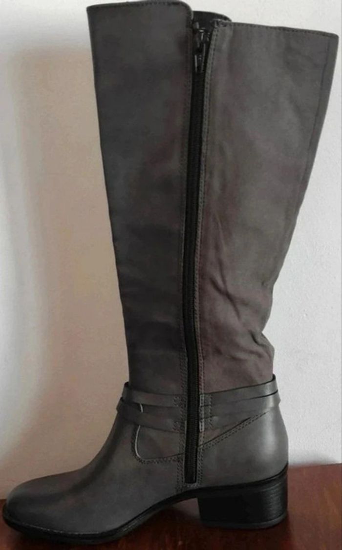 Bottes femme neuve - photo numéro 7