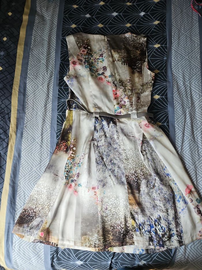 Robe fleurie effet soie 38 Poussière d’Etole - photo numéro 4