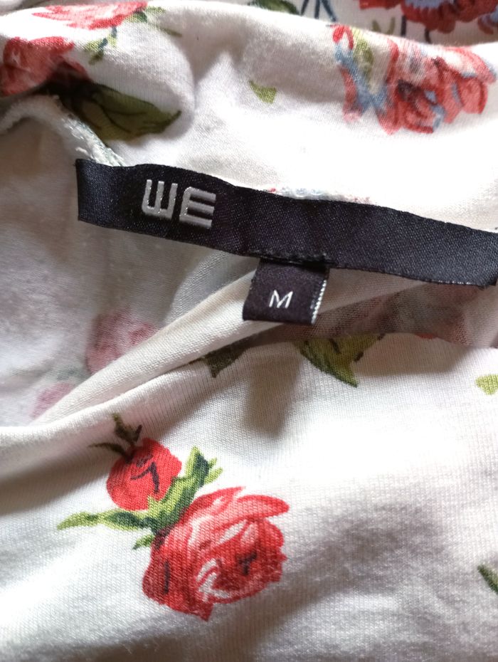 🌸 Jupe ample, WE, taille M Jolie jupe évasée blanche fleurie. Très bon état général, même si a quel - photo numéro 3