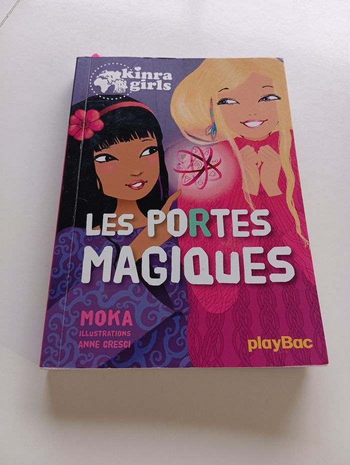 Livre kinra girls les portes magiques