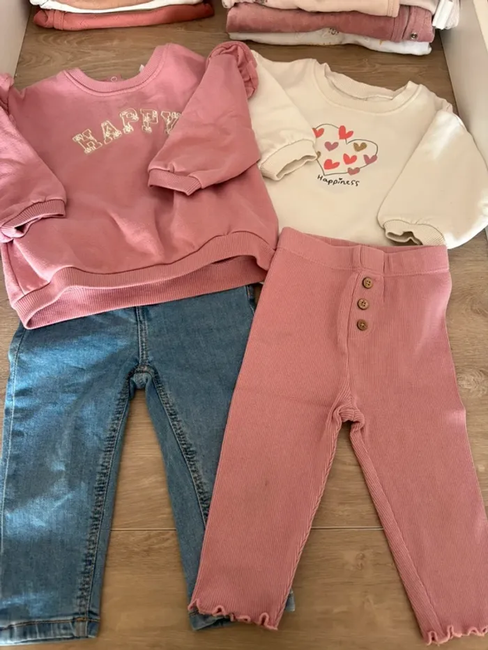 2 tenues bébé fille 12mois