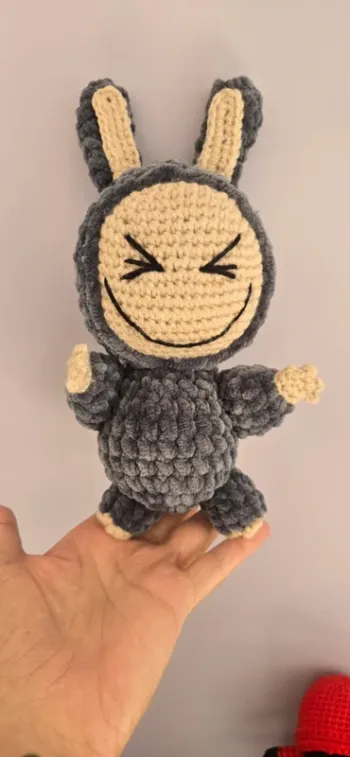 Labubu crochet neuf