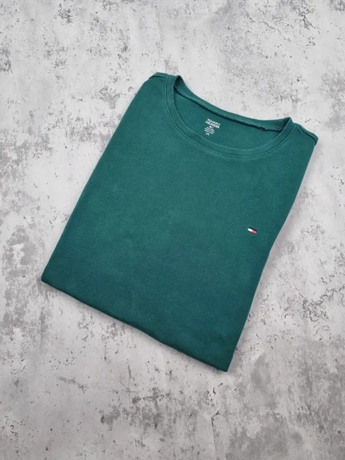 T-shirt Tommy Hilfiger vert sapin – Taille L Femme