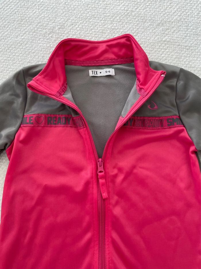 Ensemble de survêtement gris et rose fille Tex 5-6 ans - photo numéro 6