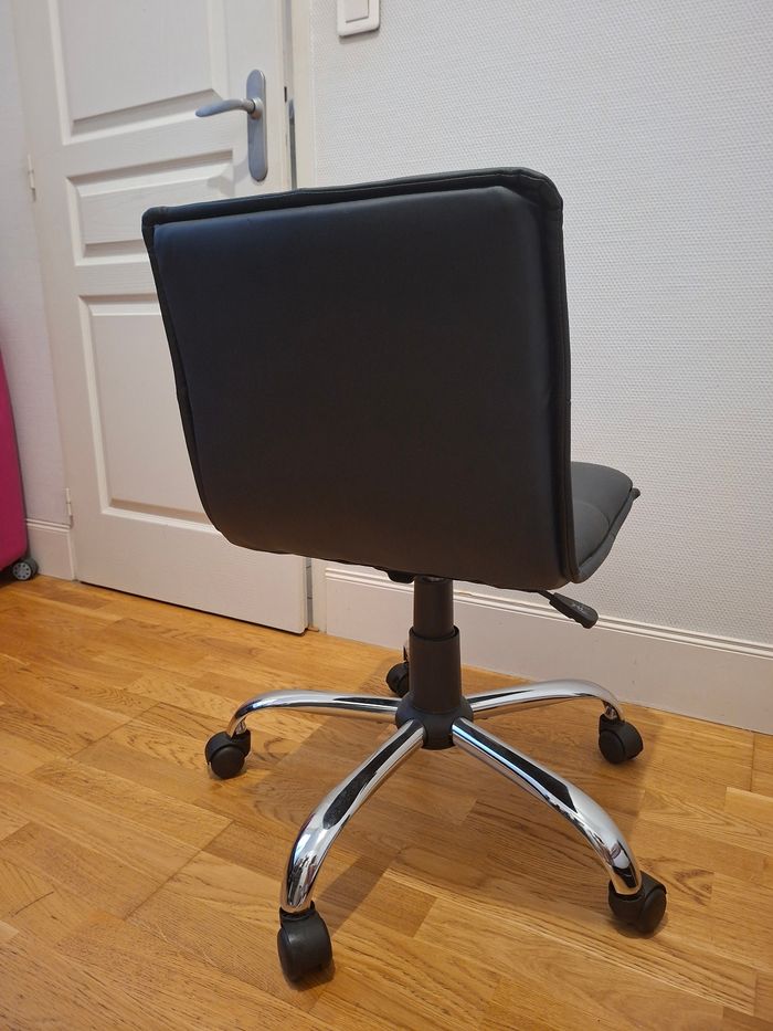 Bureau + chaise conforama - photo numéro 7