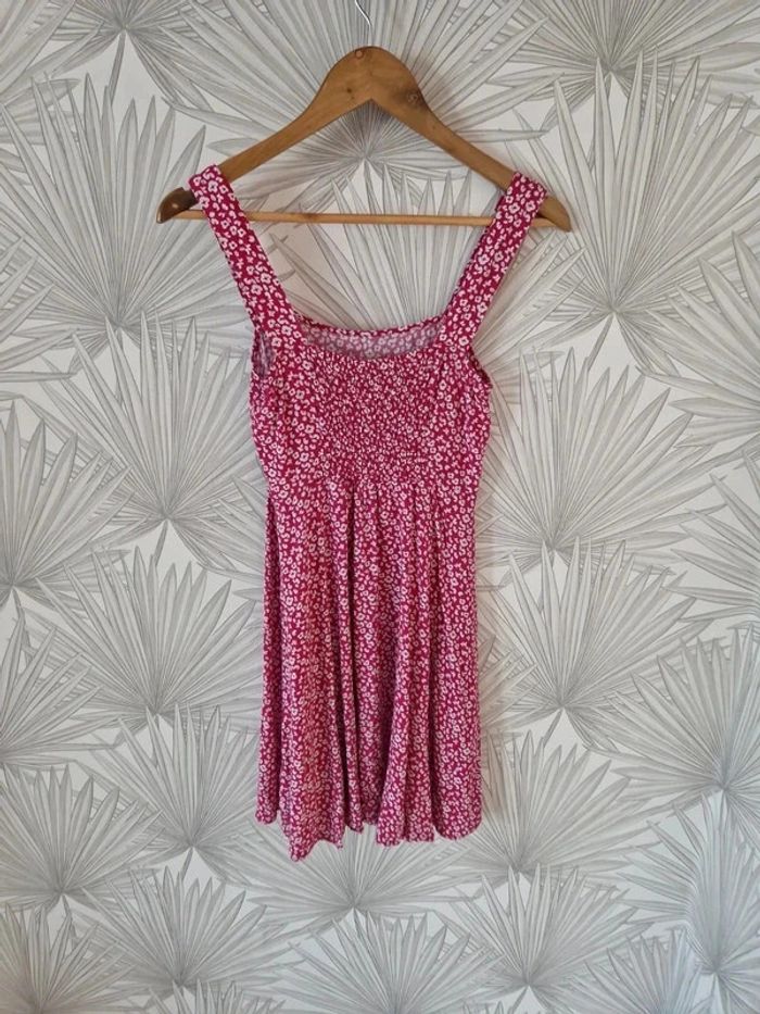 Jolie robe d'été rose taille 34 - photo numéro 2