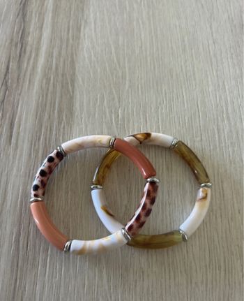 Lot de 2 magnifiques bracelets neuf perles tubes 