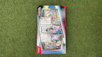 Coffret Pokémon écarlate et violet évolution prismatique ev8.5 collection figurine noctali mentali