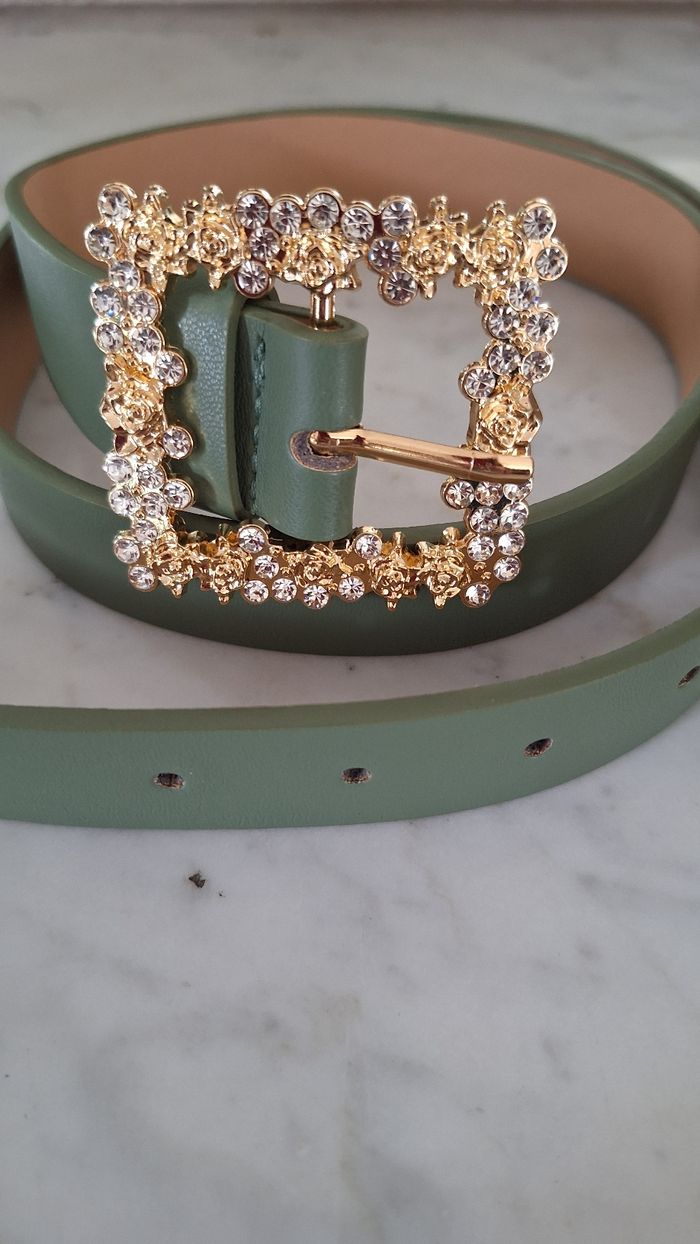 Ceinture femme neuve 105cmx3,2cm