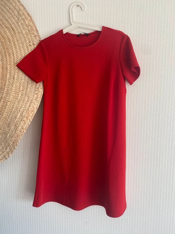 Robe rouge stradivarius