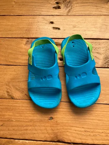 Sandales claquettes de plage
