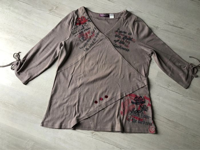 AN36- Blouse taupe fantaisie T 50-52 - photo numéro 3