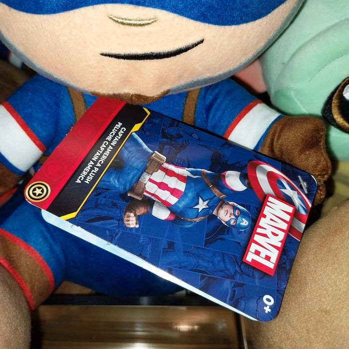 Pick-up Capitaine America big feet Disney Marvel - photo numéro 2