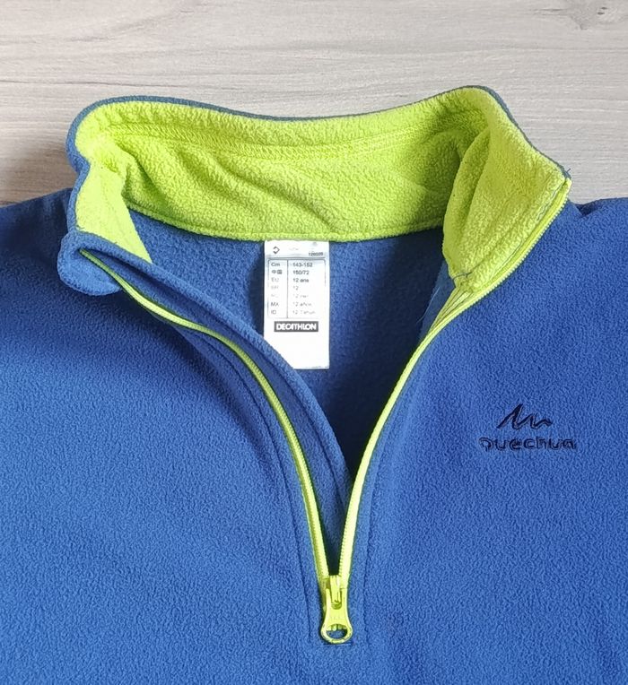 Sweat molletonné et zippé de couleur bleu clair. Taille 12 ans - photo numéro 5