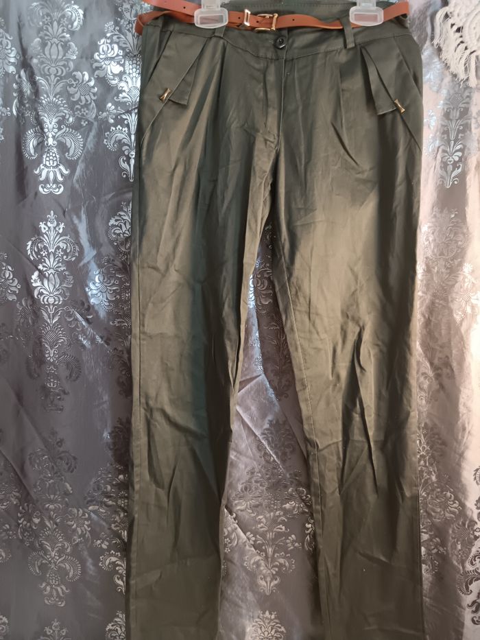 Pantalon kaki avec ceinture