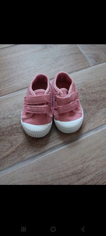 Chaussures fille pointure 20