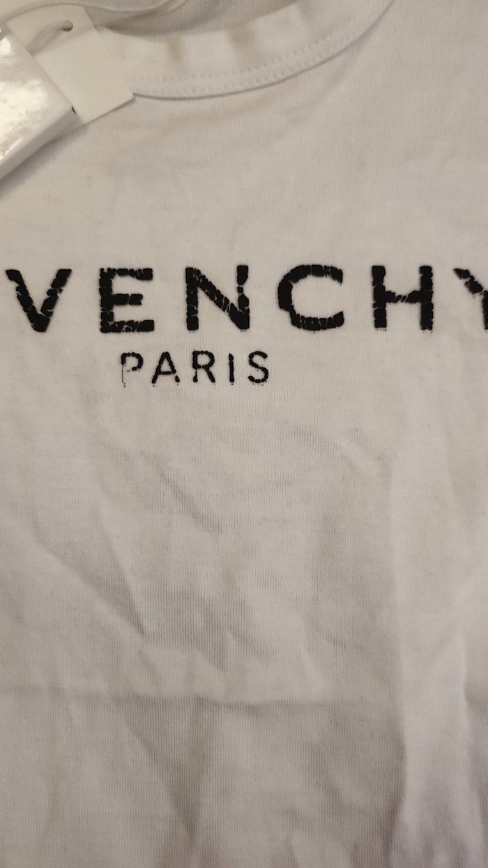 T-shirt GIVENCHY - photo numéro 2