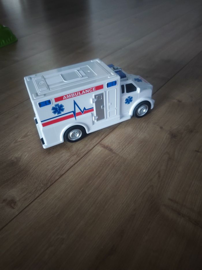 Lot camion de pompier+ ambulance - photo numéro 3