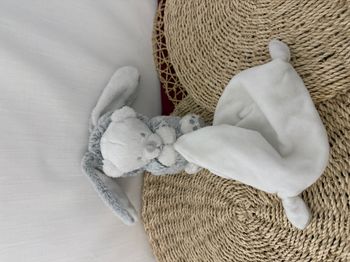 Prémaman  Doudou plat en velours avec peluche lapin