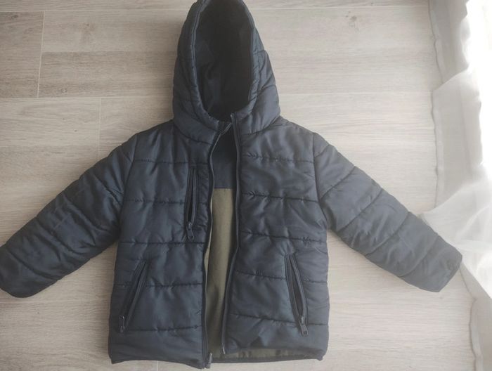 Manteau doudoune réversible 5 ans - photo numéro 4