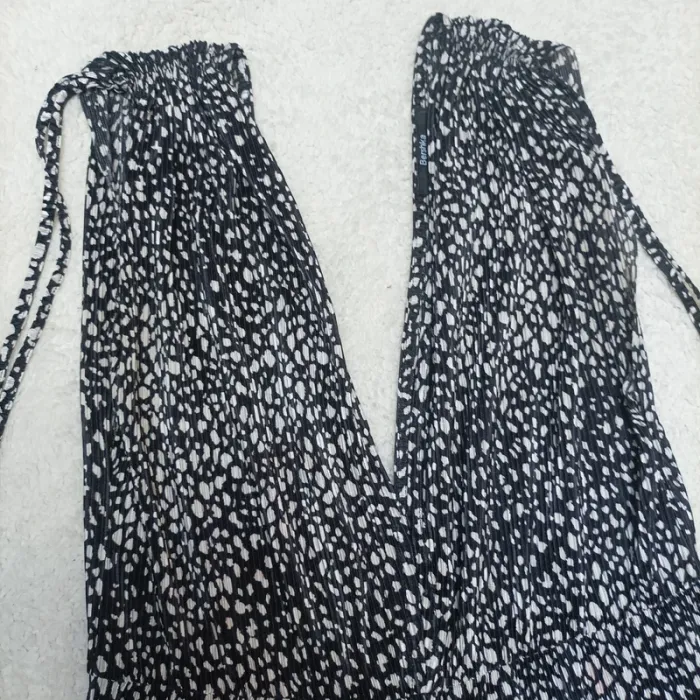Combinaison Bershka taille 36 - photo numéro 4