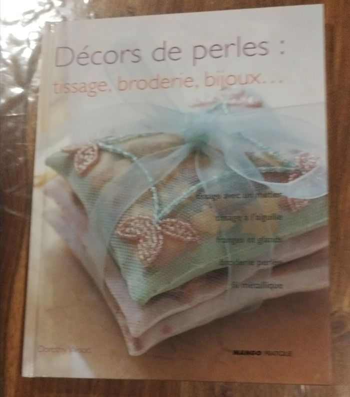 Décor de Perles: tissage, broderie, bijoux...