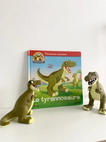 📕 Le Tyrannosaure 🦖 - livre avec figurines le monde des dinosaures. altaya De agostini
