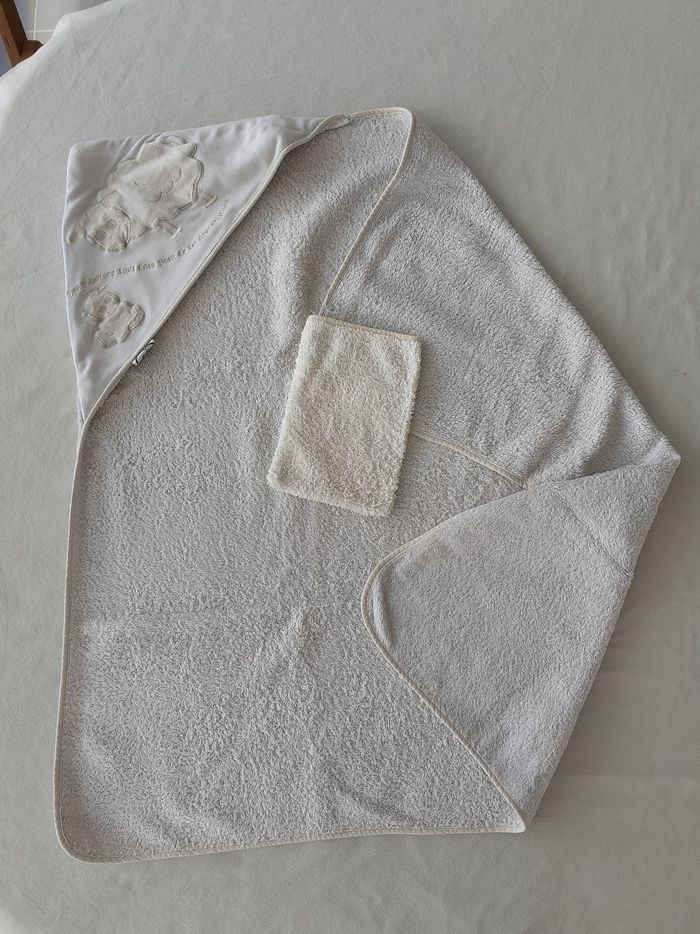 Cape de bain bébé