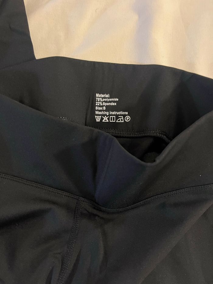 Alo yoga pantalon - photo numéro 4