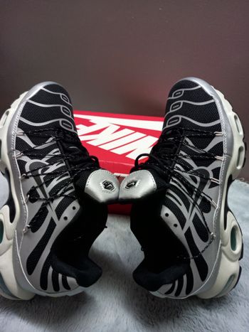 Baskets Air Max TN blanc et noir,  taille 43