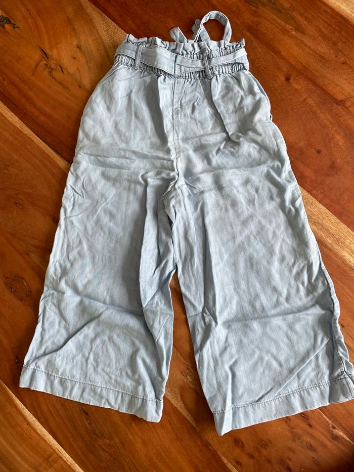 Lot 1 pantalon et 2 shorts fille 4 ans - photo numéro 2